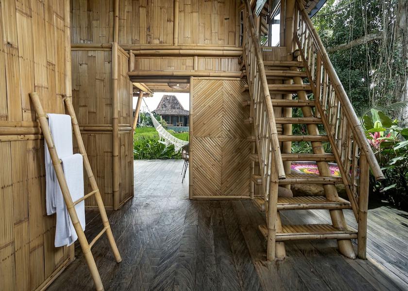 Bali Sukawati Interior Entrance