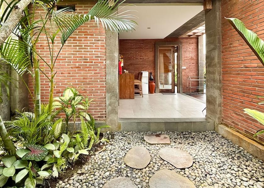 Bali Sukawati Entrance