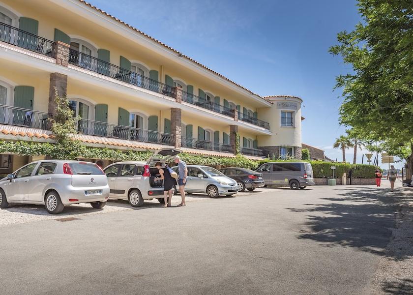 Provence - Alpes - Cote d'Azur Saint-Raphael Parking