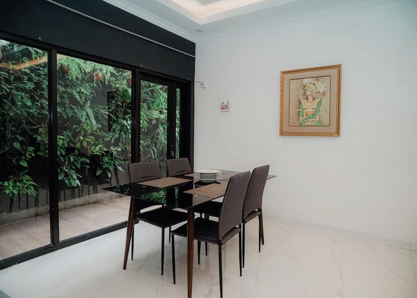  Ngaglik In-Room Dining