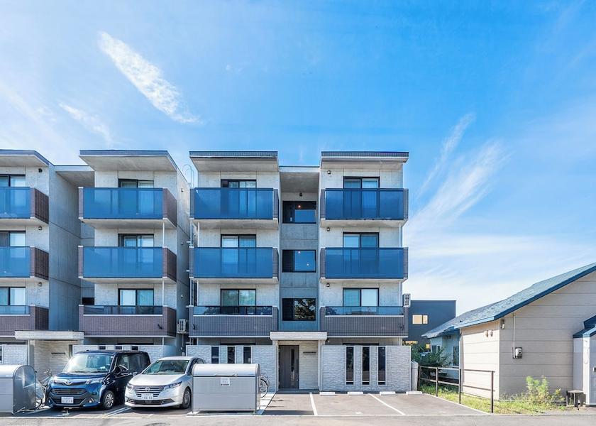 Hokkaido Chitose Exterior Detail