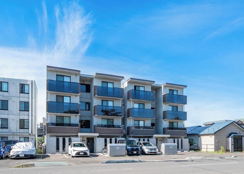 Hokkaido Chitose Exterior Detail