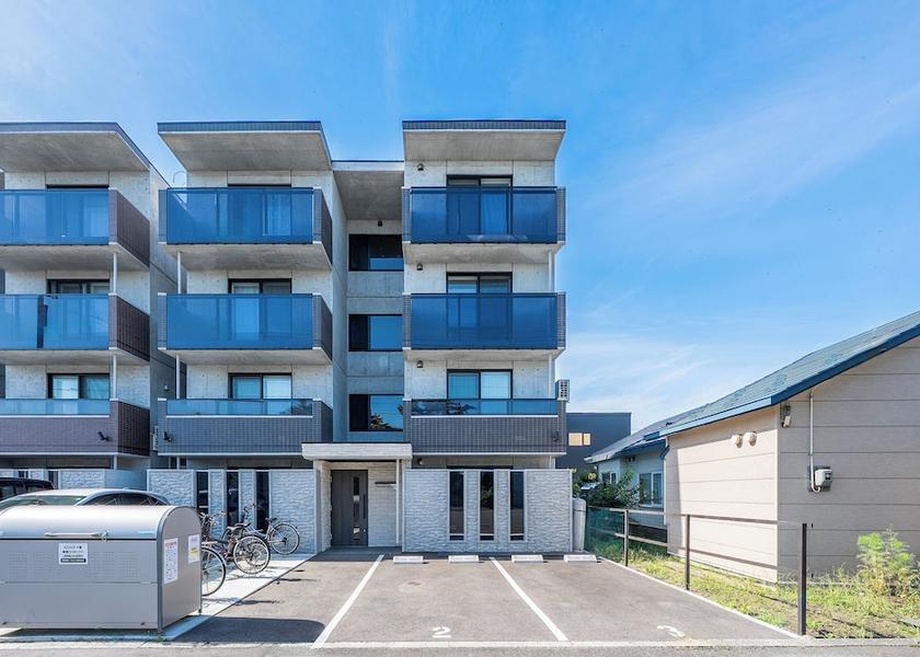 Hokkaido Chitose Exterior Detail