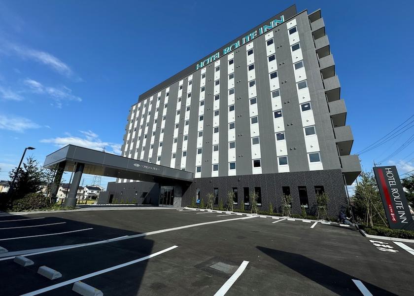 Toyama Tonami Parking