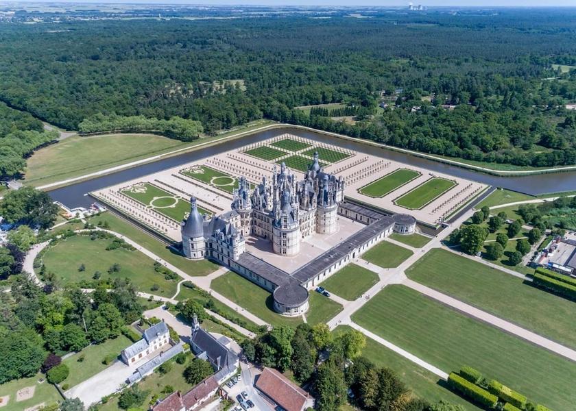 Centre-Loire Valley Bracieux Exterior Detail