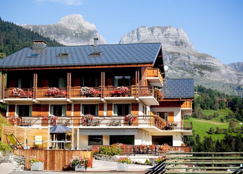 Auvergne-Rhône-Alpes Cordon Exterior