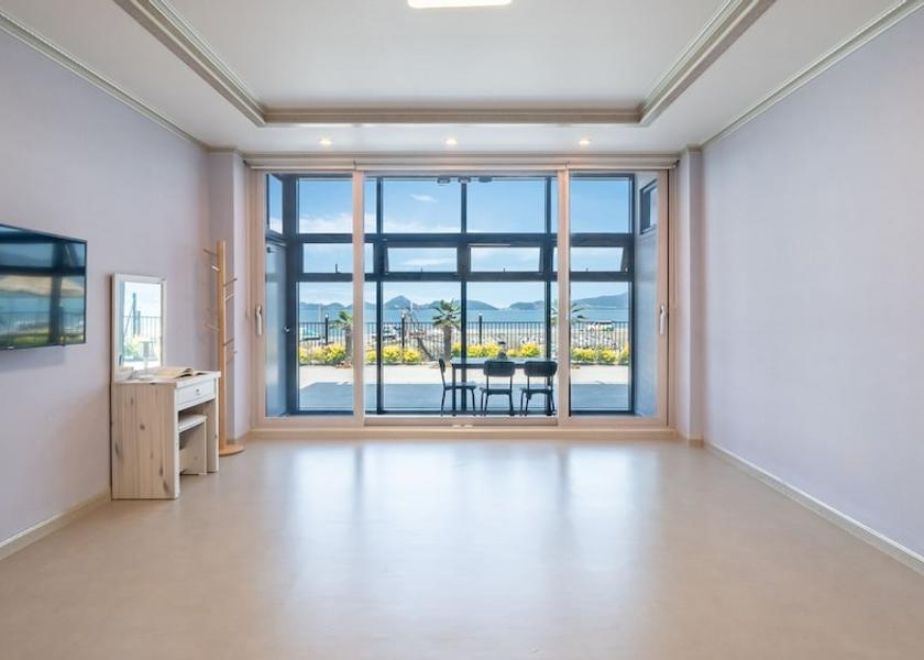 South Jeolla Yeosu Room