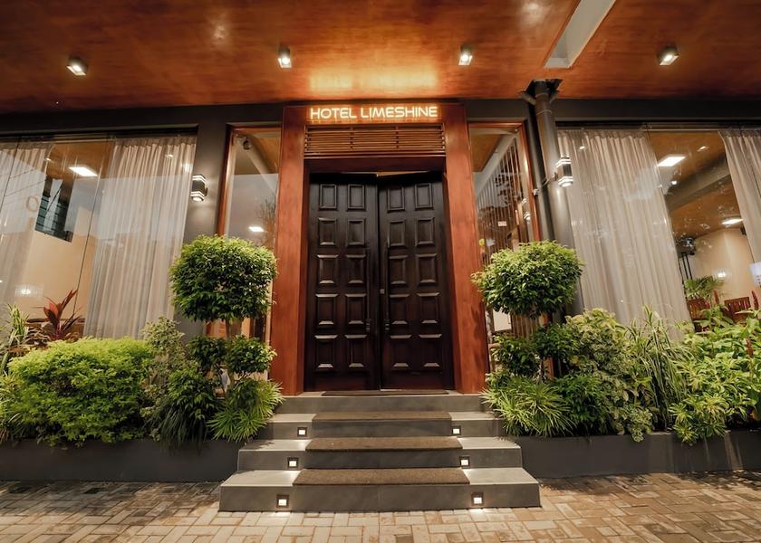 Gampaha District Seeduwa - Katunayake Facade