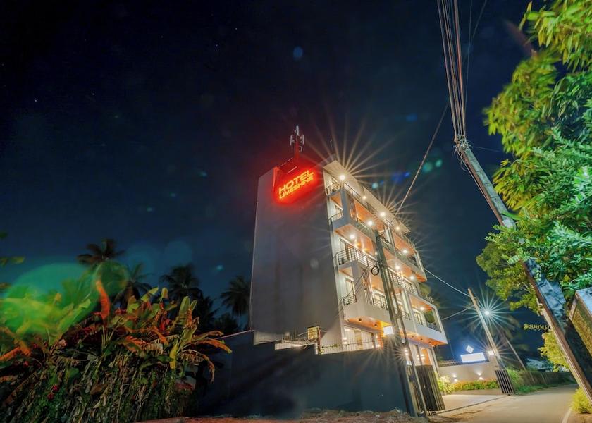Gampaha District Seeduwa - Katunayake Exterior Detail
