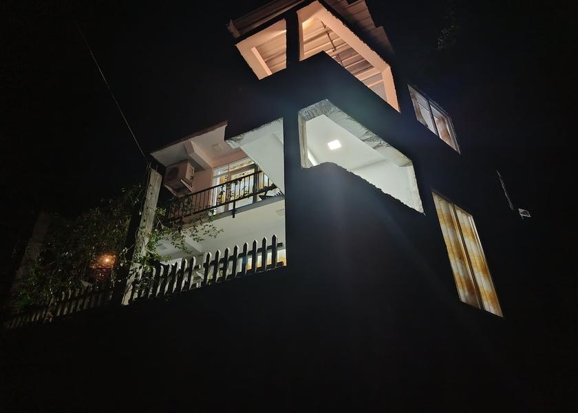 Uva Province Ella Facade
