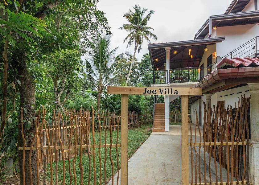 Galle District Ahangama Facade