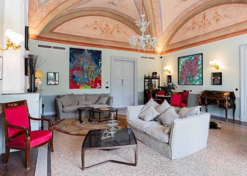 Occitanie Collias Living Area