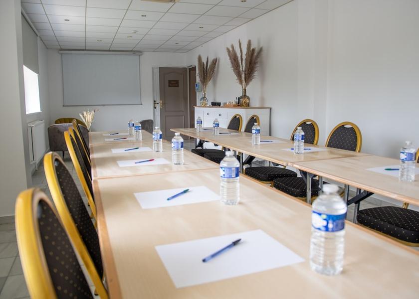 Hauts-de-France Albert Meeting Room