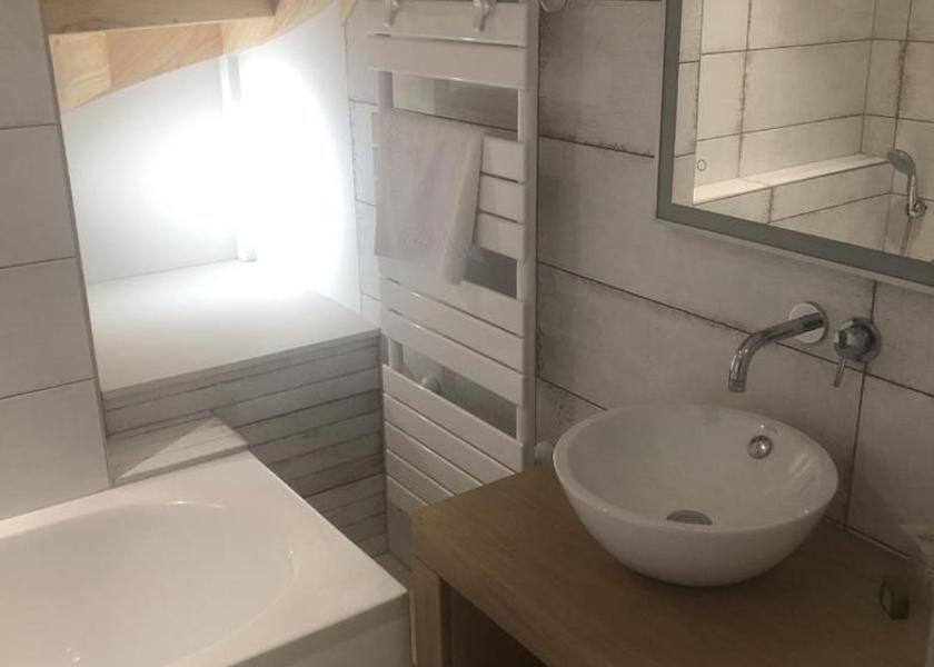 Nouvelle-Aquitaine Marmande Suite with City View