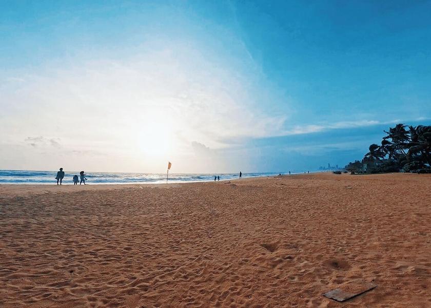 Western Province Mount Lavinia Beach