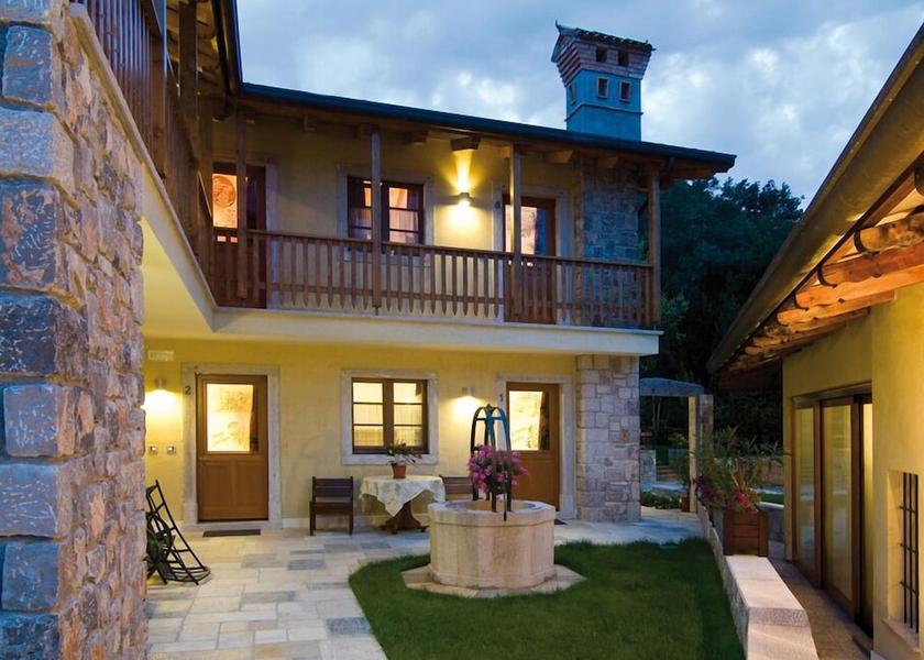 Friuli-Venezia Giulia Savogna d'Isonzo Courtyard