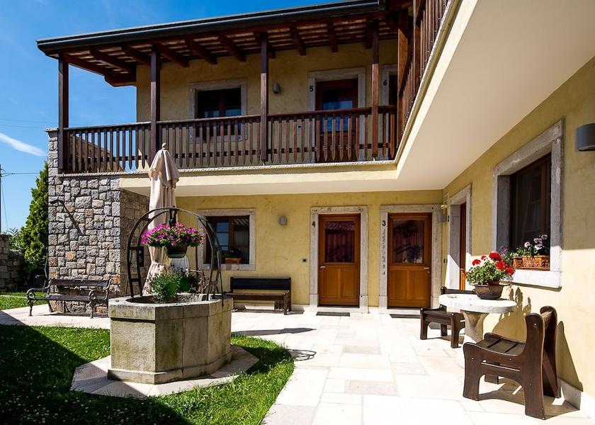 Friuli-Venezia Giulia Savogna d'Isonzo Courtyard