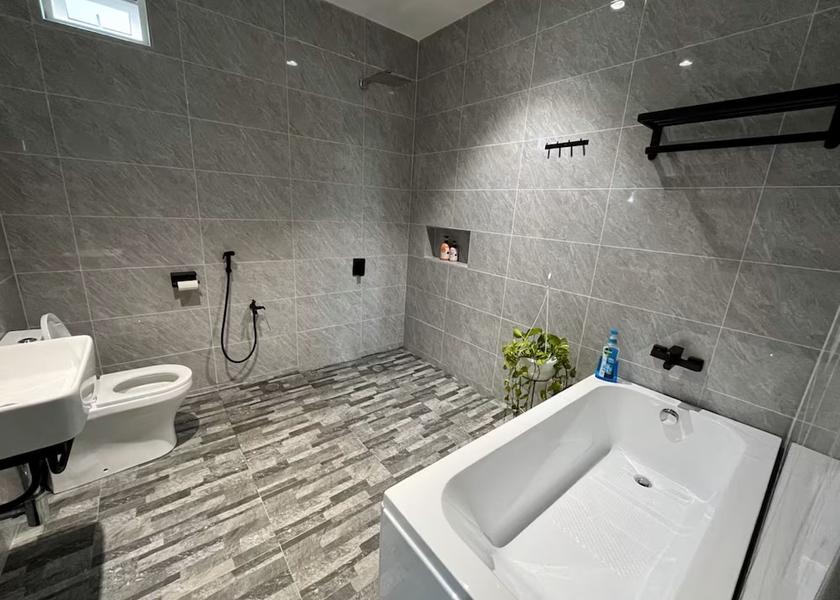 Malacca Alor Gajah Deep Soaking Bathtub