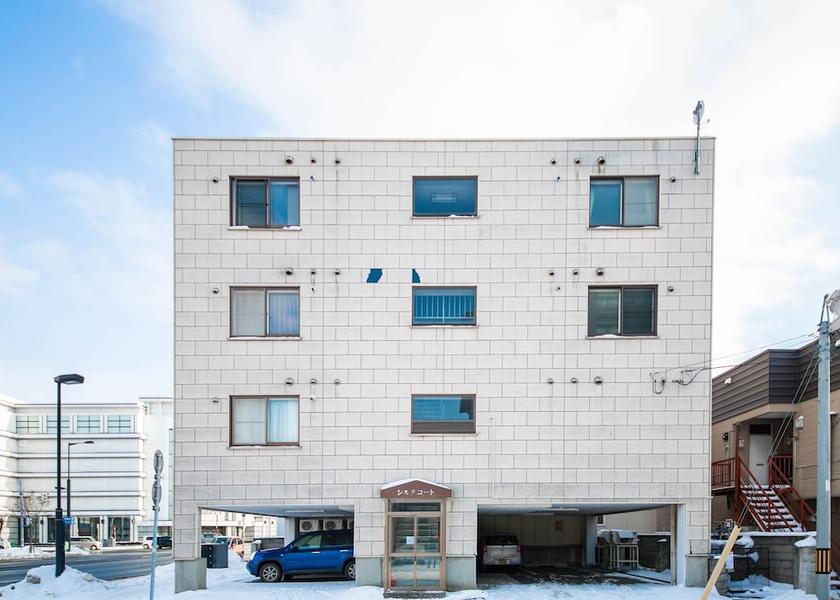 Hokkaido Chitose Exterior Detail