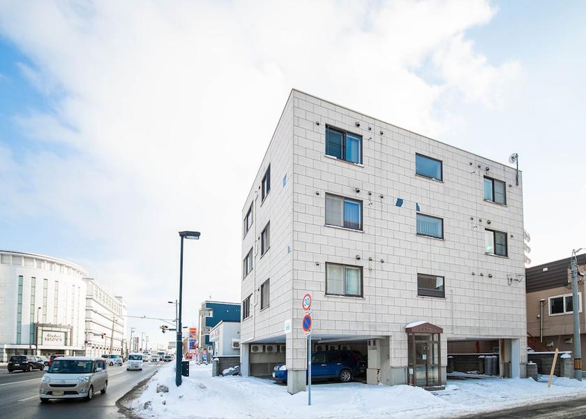 Hokkaido Chitose Exterior Detail