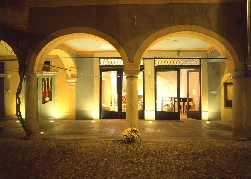 Piedmont Orta San Giulio Property entrance