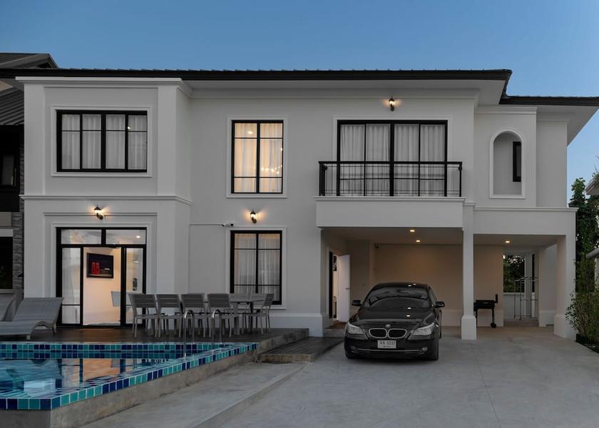 Chiang Mai Province San Sai Room