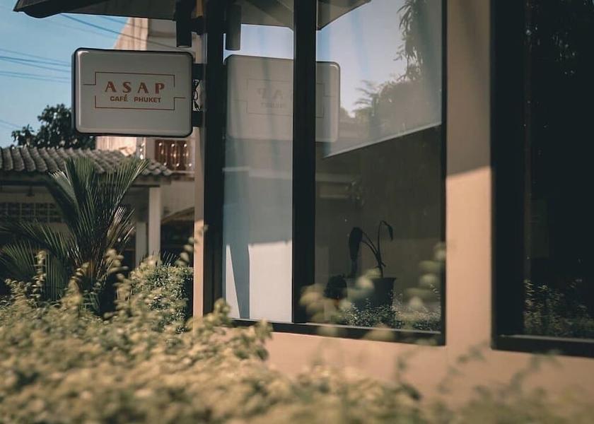 Phuket Choeng Thale Coffee Shop