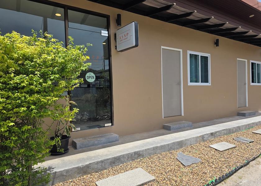 Phuket Choeng Thale Facade