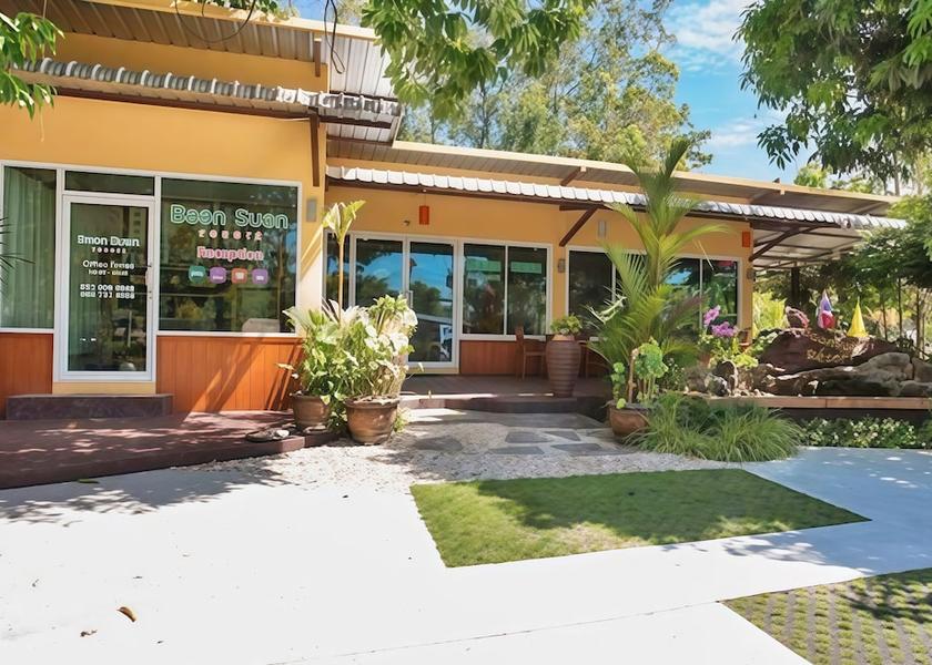 Phuket Chalong In-Room Dining