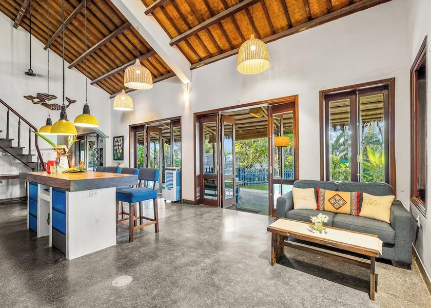 Thua Thien-Hue Da Nang Interior Entrance