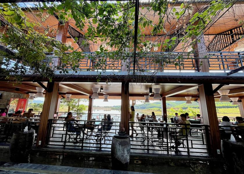 Quang Tri Province Bo Trach Restaurant