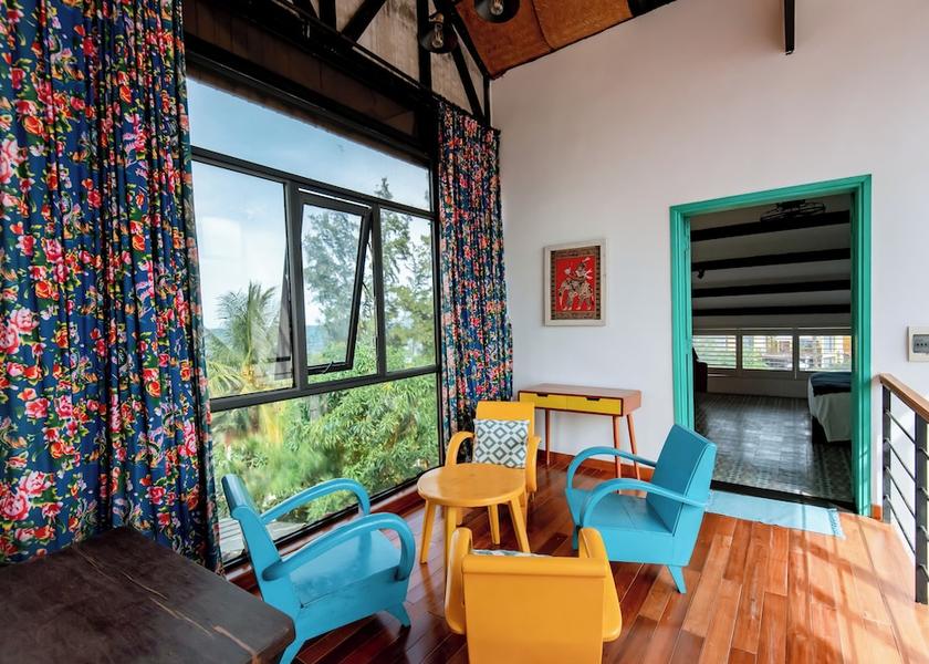 Thua Thien-Hue Da Nang Interior Entrance