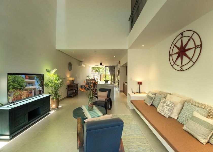 Thua Thien-Hue Da Nang Interior Entrance