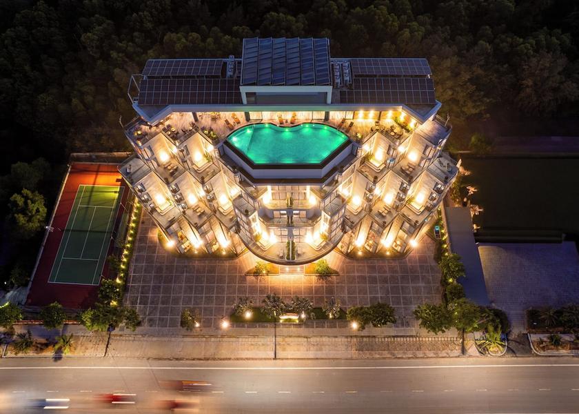 Quang Binh Dong Hoi Exterior Detail