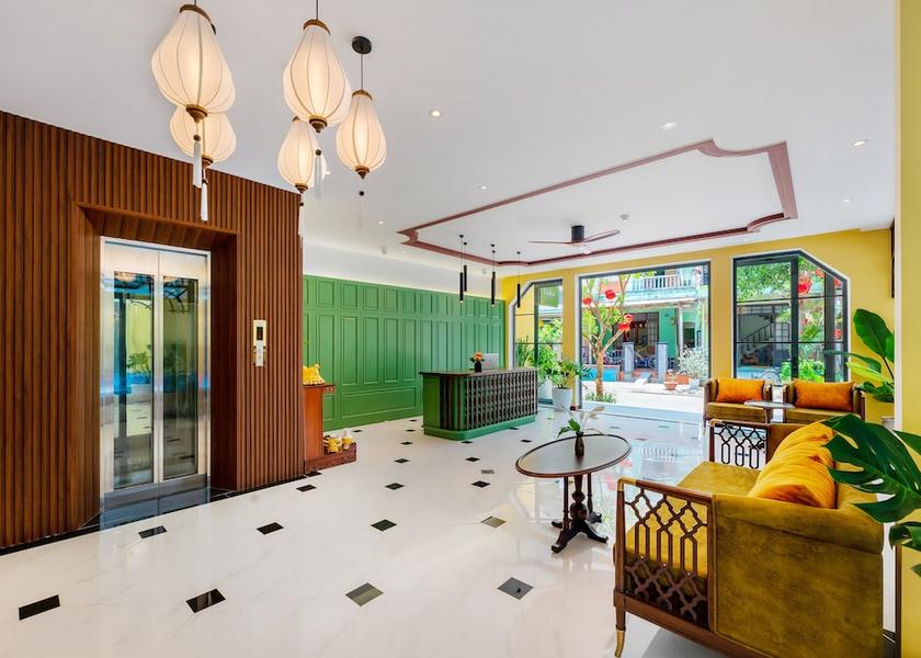 Thua Thien-Hue Da Nang Reception