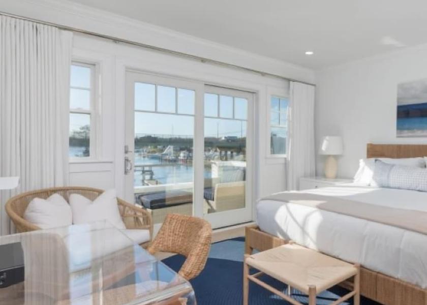 New York Hampton Bays Room