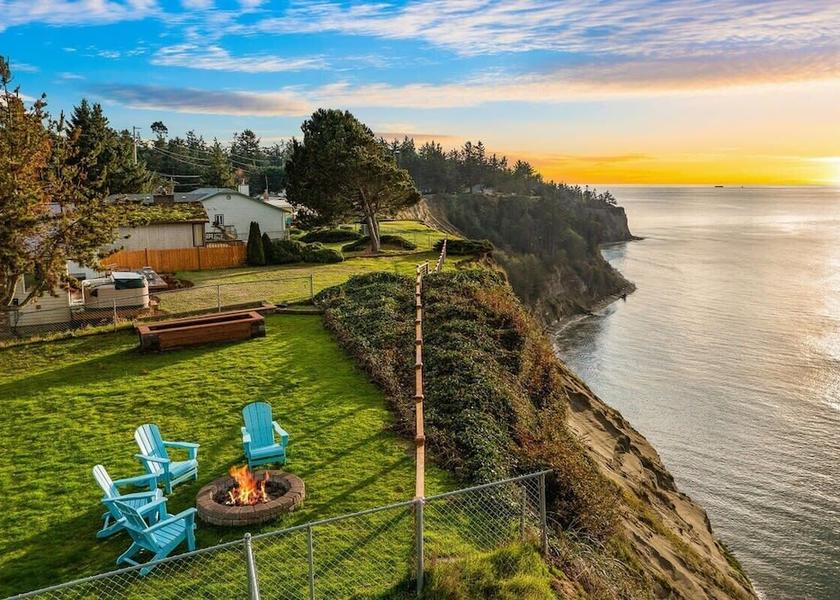 Washington Oak Harbor Fireplace