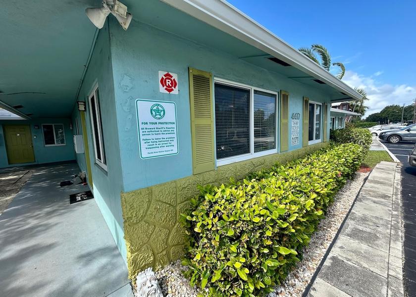 Florida Lauderdale-by-the-Sea Facade