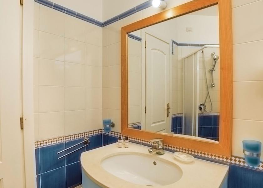 Puglia Santa Cesarea Terme Bathroom