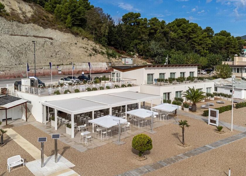 Marche Numana Restaurant