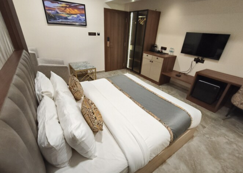 Karnataka Hubli Executive AC Room