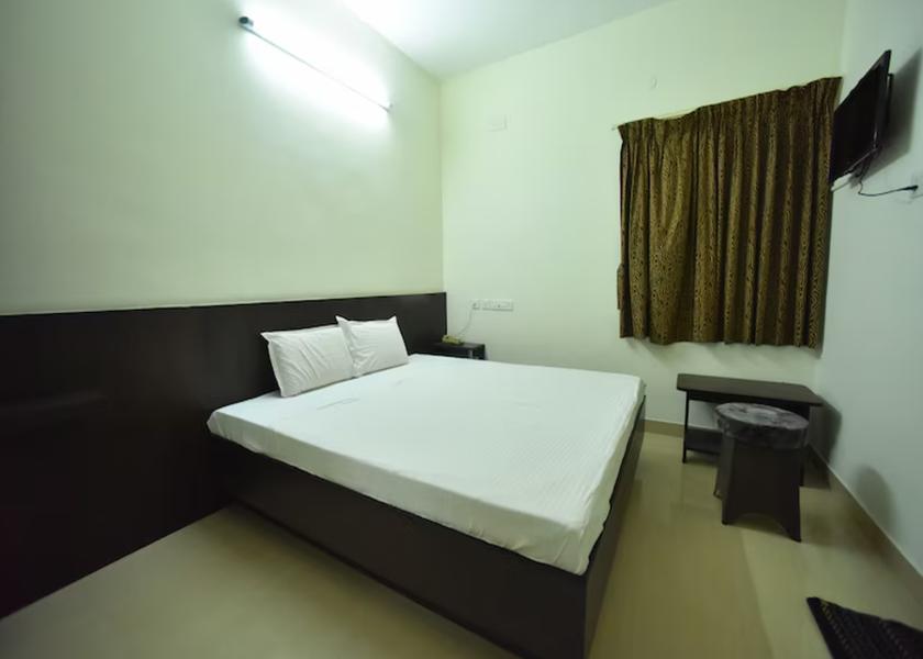 Bed, Fan, Amenities
