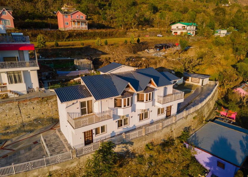 Uttarakhand Bhimtal Hotel View