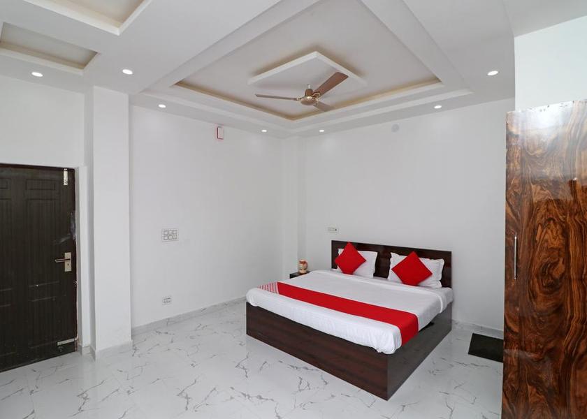 Jammu and Kashmir Jammu Deluxe Room(Opposite to Jammu Airport)