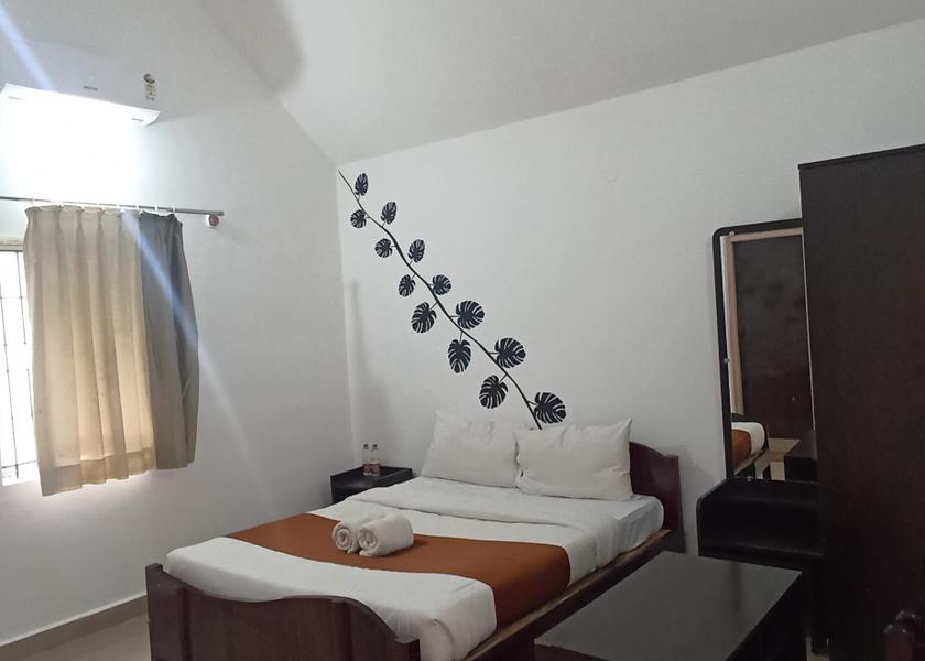 Karnataka Baichanalli Pool Side Cottage