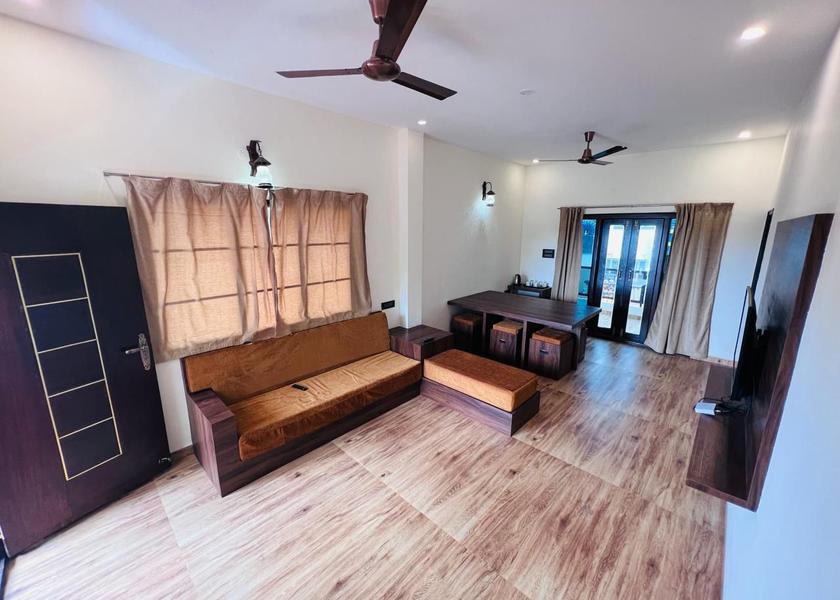 Tamil Nadu Yelagiri Room