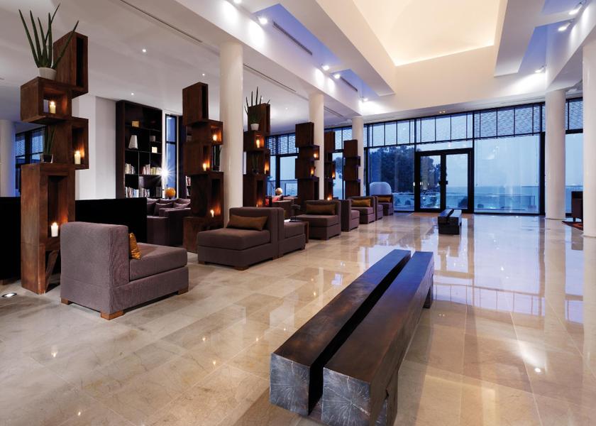  La Marsa lobby