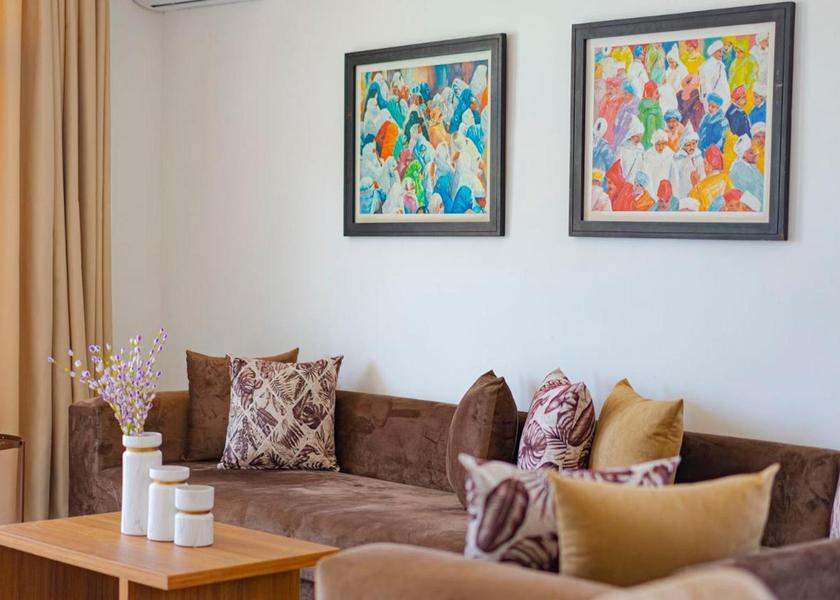 shared lounge/tv area