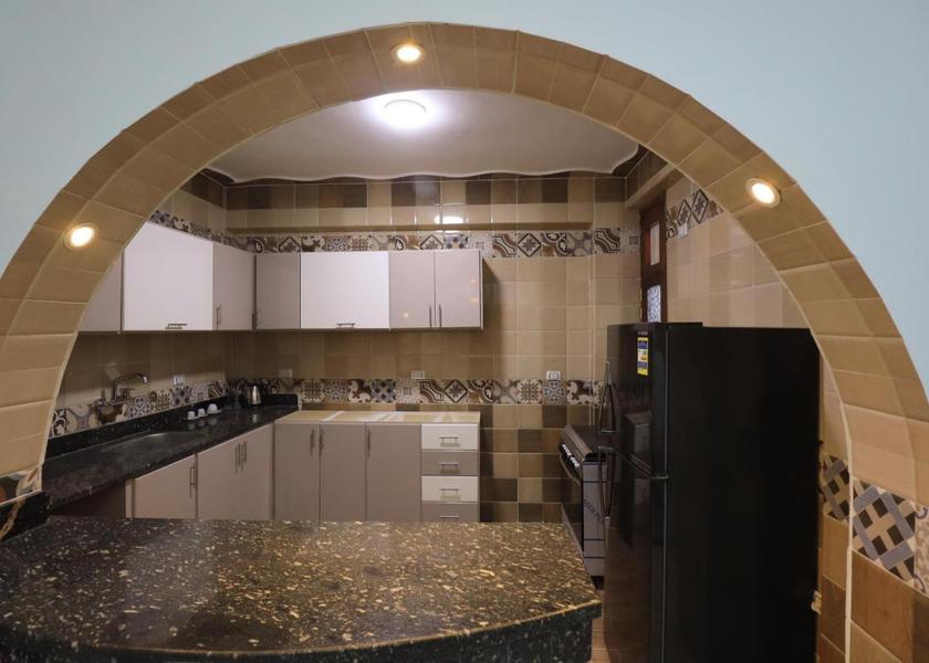  Luxor food and beverages