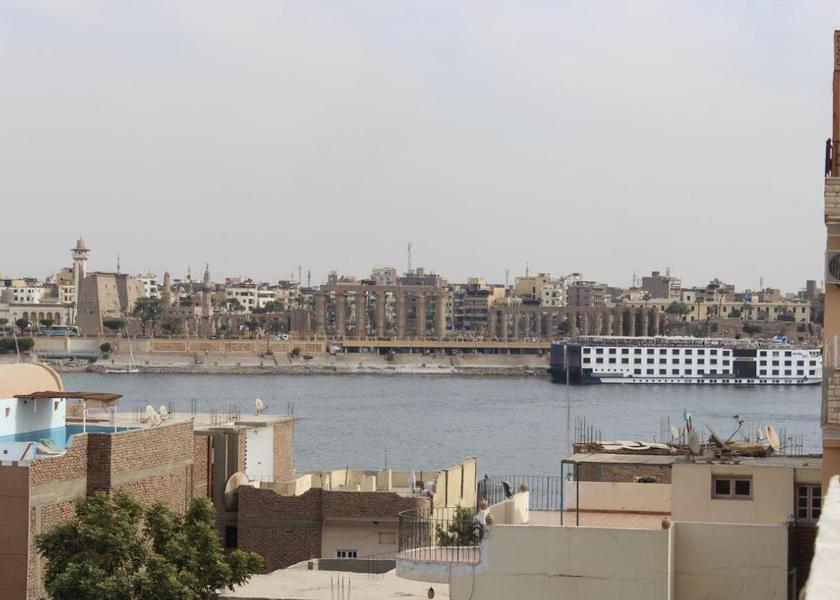  Luxor view